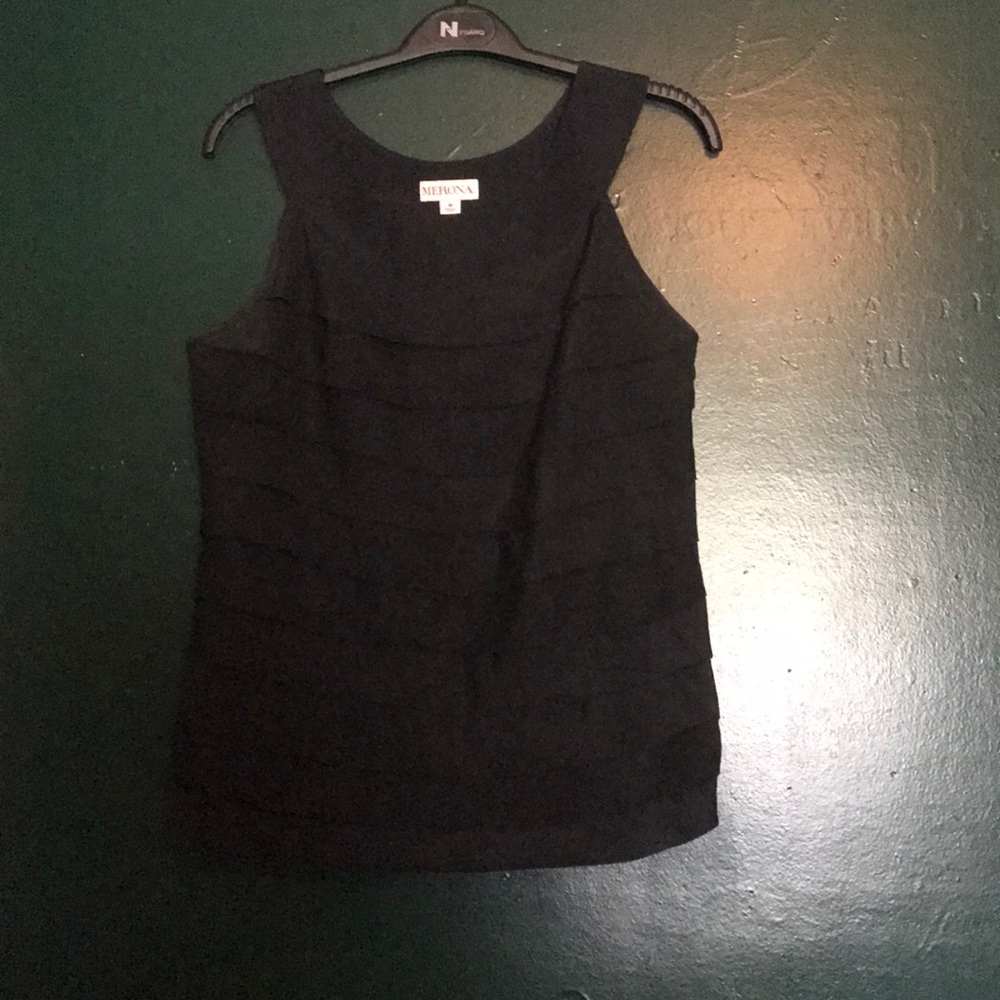 Sleeveless work shirt